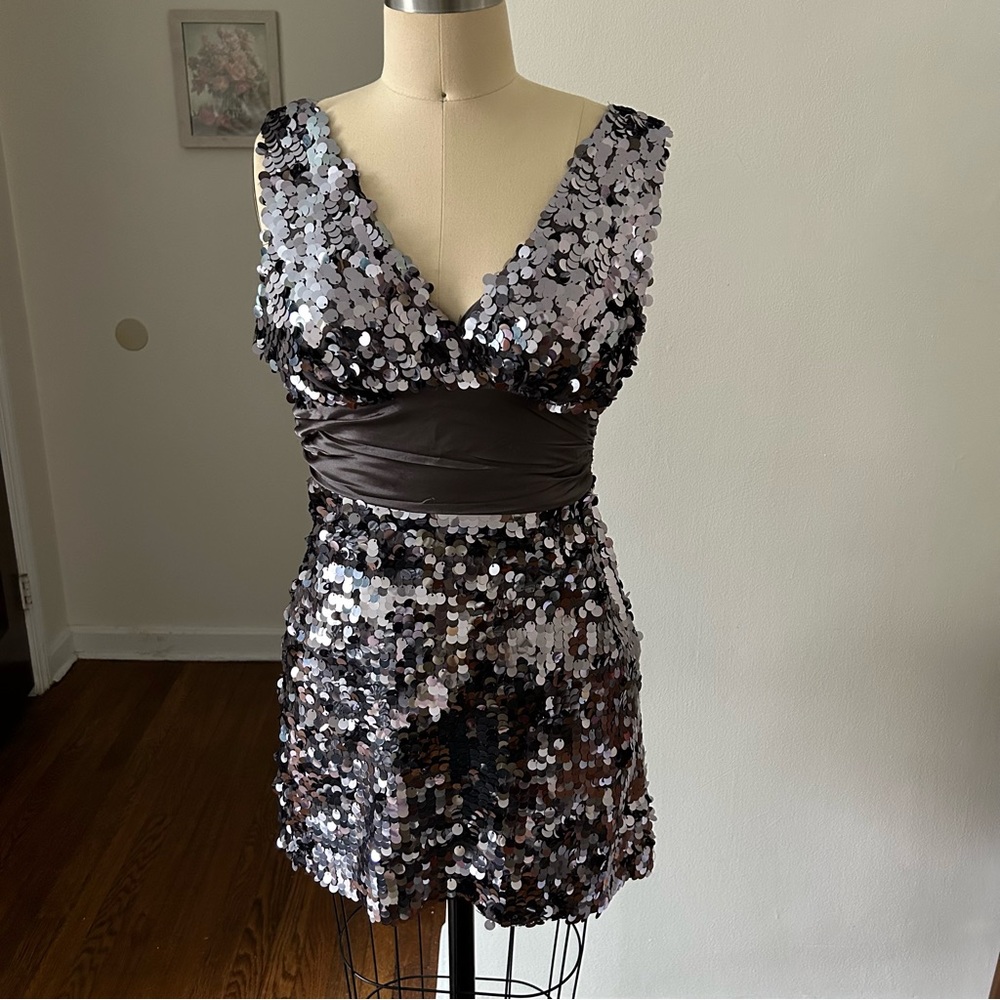 Silvery Circle Sequined TwentyOne Y2K Party Dress